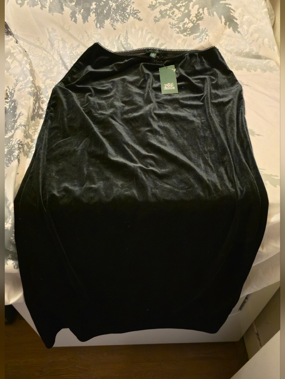 Black Velvet Midi Slit Lihhtweight Skirt